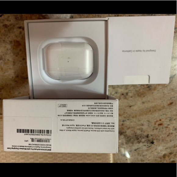 Apple EarPods pro - Picture 1 of 6